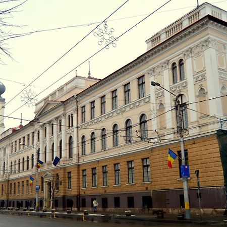 Kollege Hostel Cluj-Napoca Exteriör bild